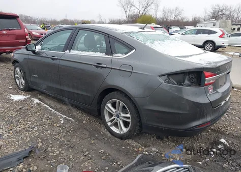 2018 Ford Fusion Hybrid S из США, поврежденный, VIN 3FA6P0UU4JR271637